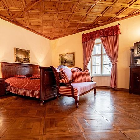 Penzion Cosmopolitan Ii. Banská Štiavnica Δωμάτιο φωτογραφία