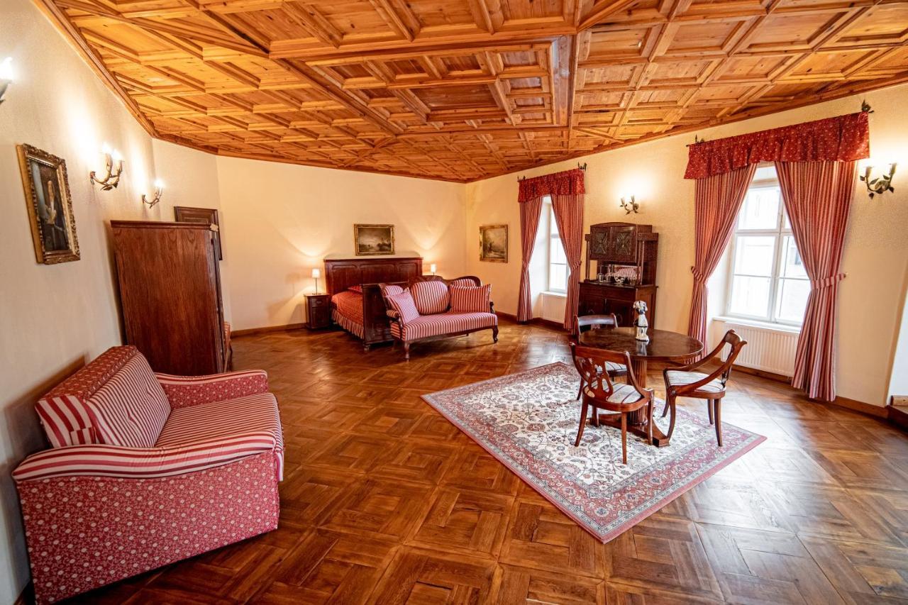 Penzion Cosmopolitan Ii. Banská Štiavnica Δωμάτιο φωτογραφία