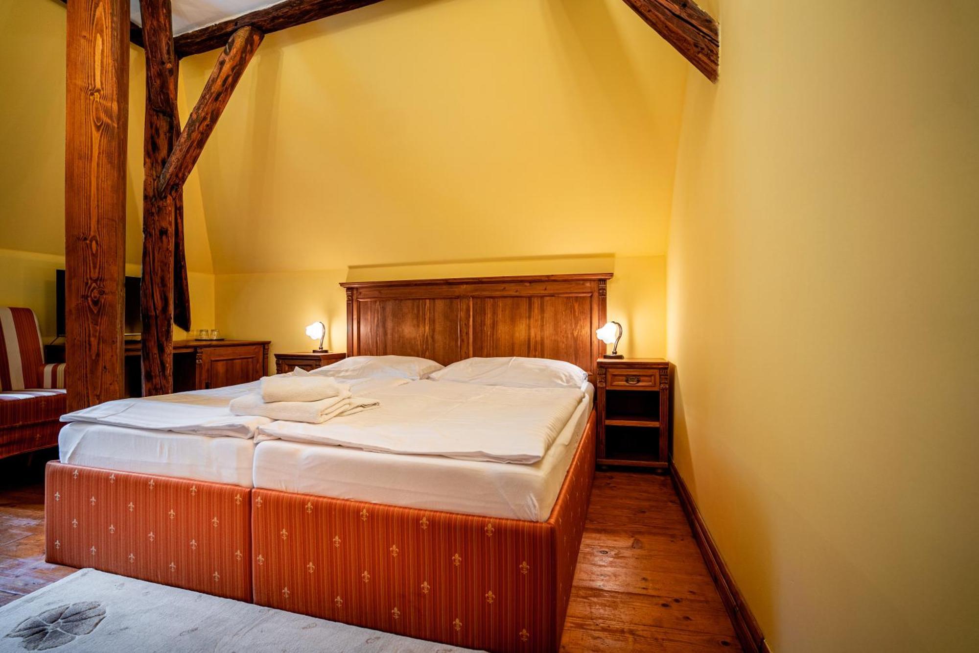 Penzion Cosmopolitan Ii. Banská Štiavnica Δωμάτιο φωτογραφία