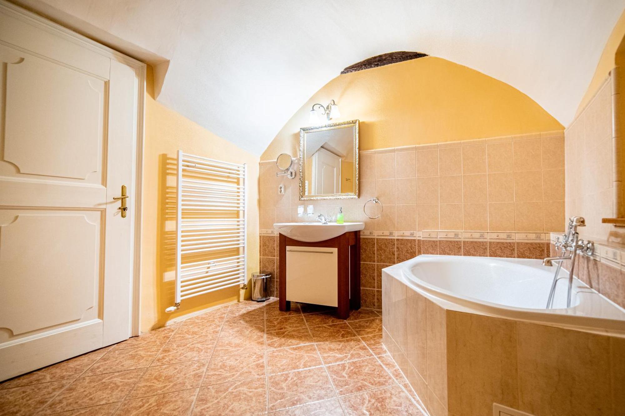 Penzion Cosmopolitan Ii. Banská Štiavnica Δωμάτιο φωτογραφία