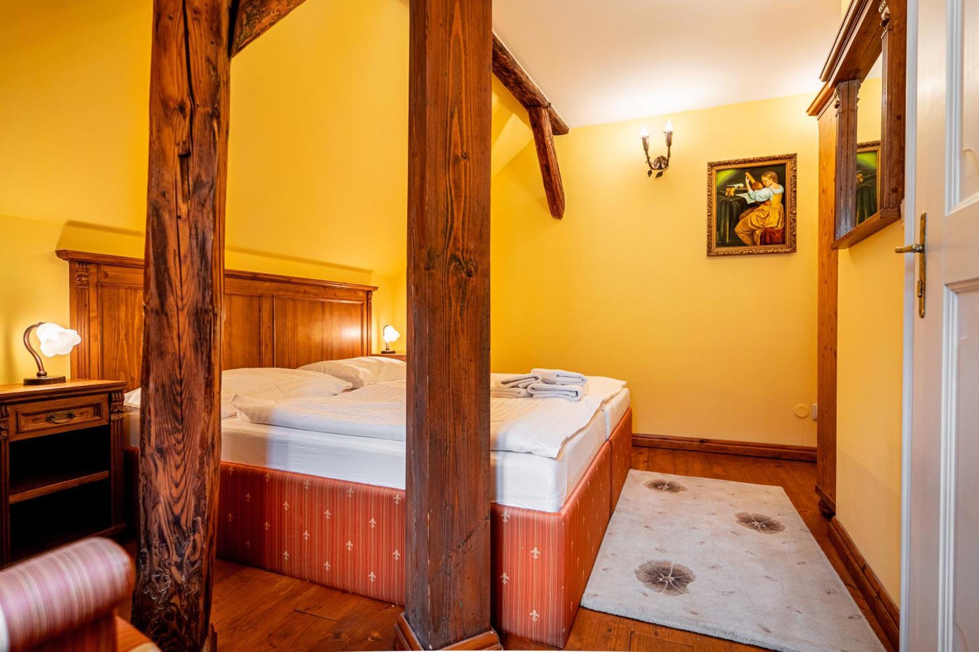 Penzion Cosmopolitan Ii. Banská Štiavnica Δωμάτιο φωτογραφία