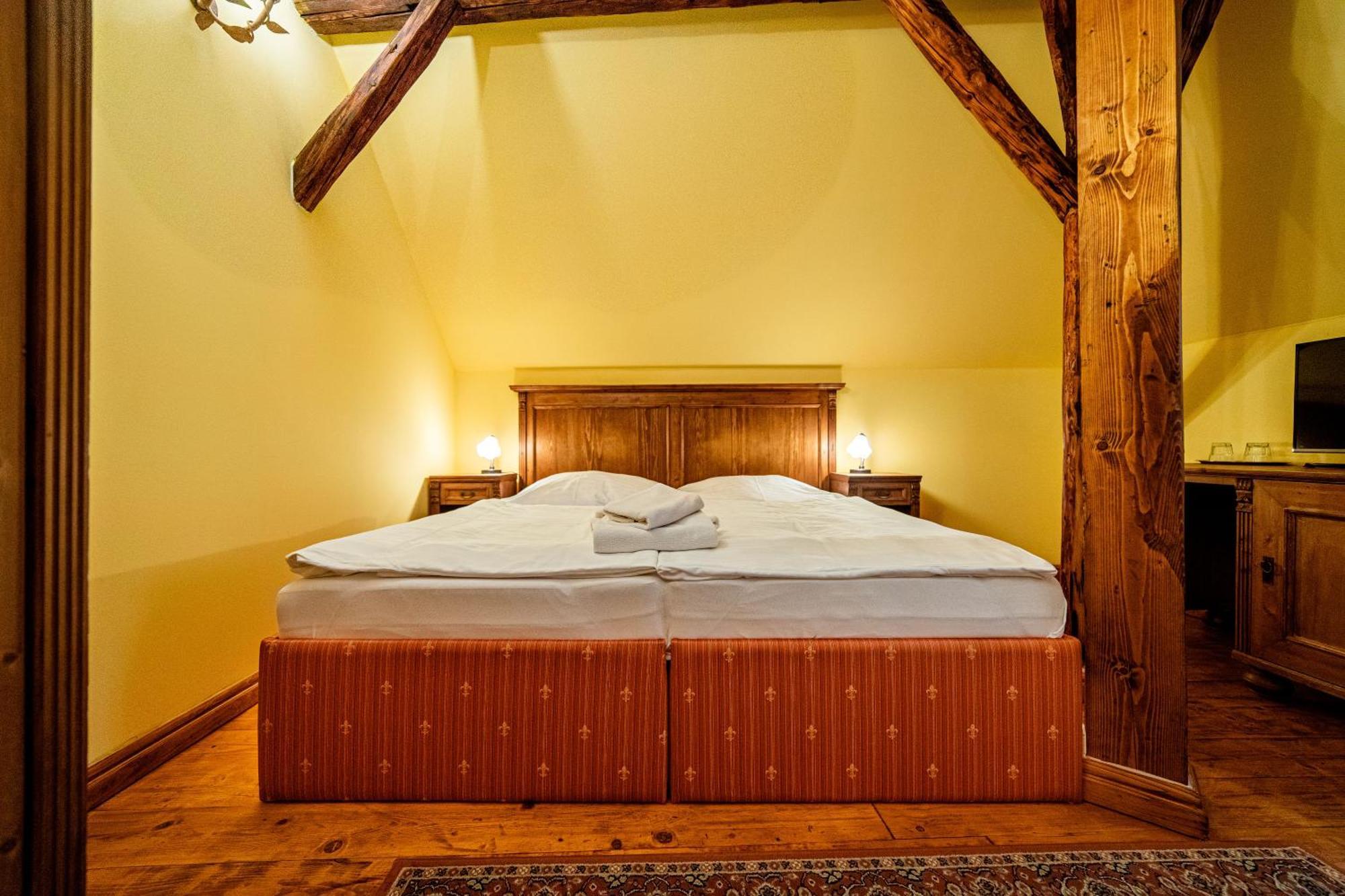 Penzion Cosmopolitan Ii. Banská Štiavnica Δωμάτιο φωτογραφία