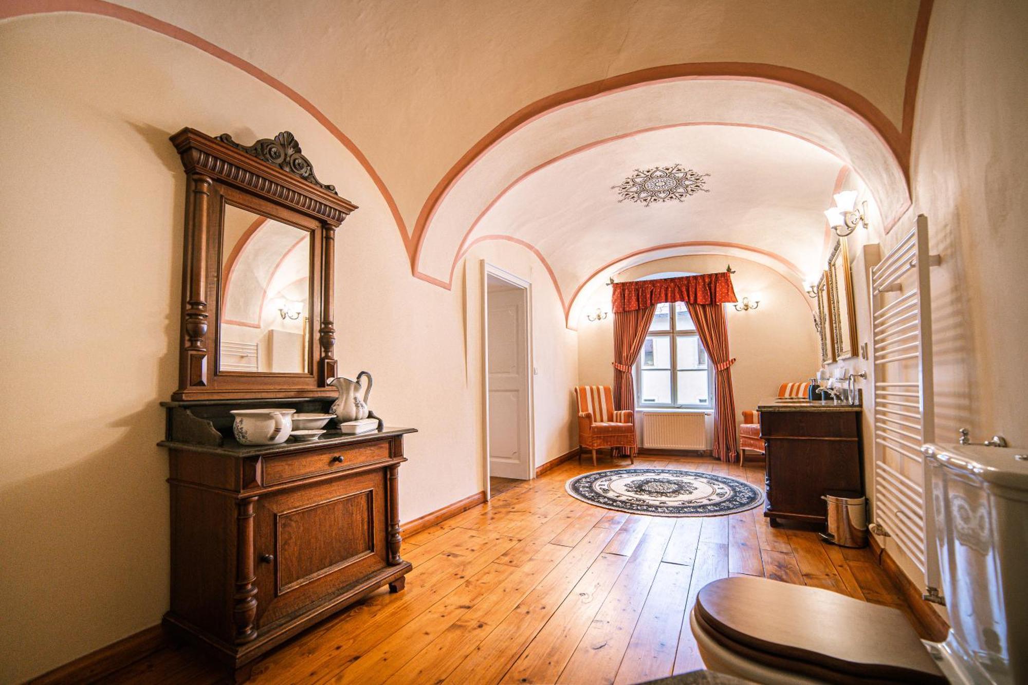 Penzion Cosmopolitan Ii. Banská Štiavnica Δωμάτιο φωτογραφία