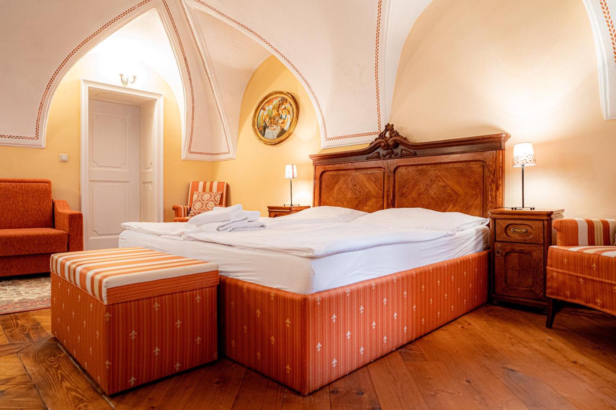 Penzion Cosmopolitan Ii. Banská Štiavnica Δωμάτιο φωτογραφία